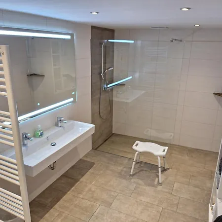 Апартаменти Laerchenreith *