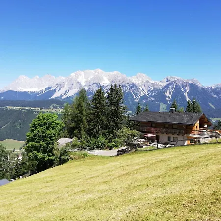 Laerchenreith Апартаменти *